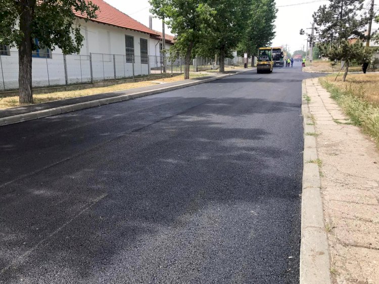 Tot mai multe străzi din cartierul Palazu Mare sunt modernizate