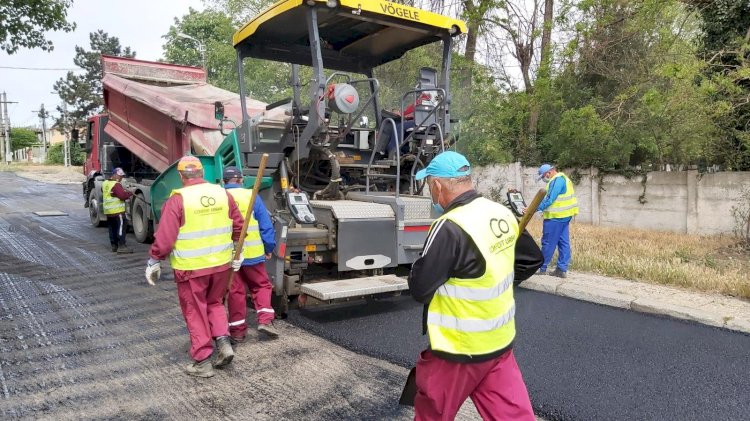 Tot mai multe străzi din cartierul Palazu Mare sunt modernizate